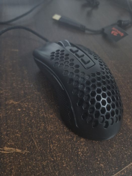 Vând tastatura si mouse red dragon