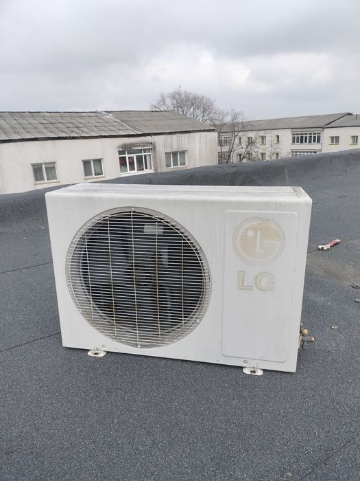 Aer condiționat LG 12.000 BTU