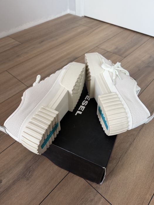 Оригинални Diesel бели кецове- НОВИ,неносени