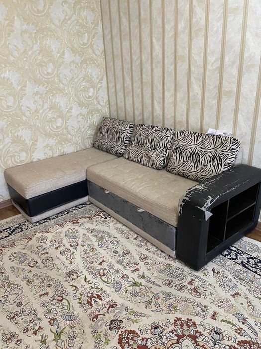 Продам диван угловой