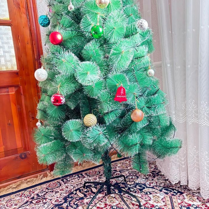 Продам пышную Ёлку