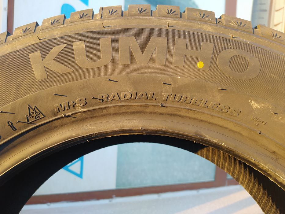 Kumho 195/65R15 WI51