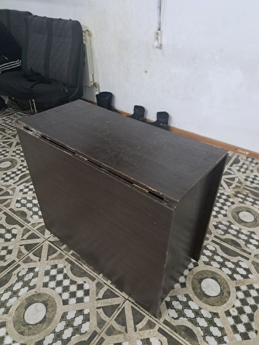 Столы большие 4000 срочно