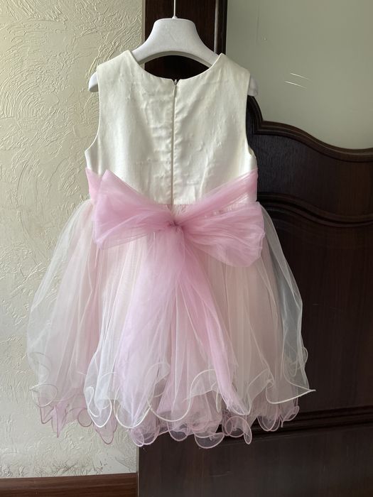 Нарядное платье