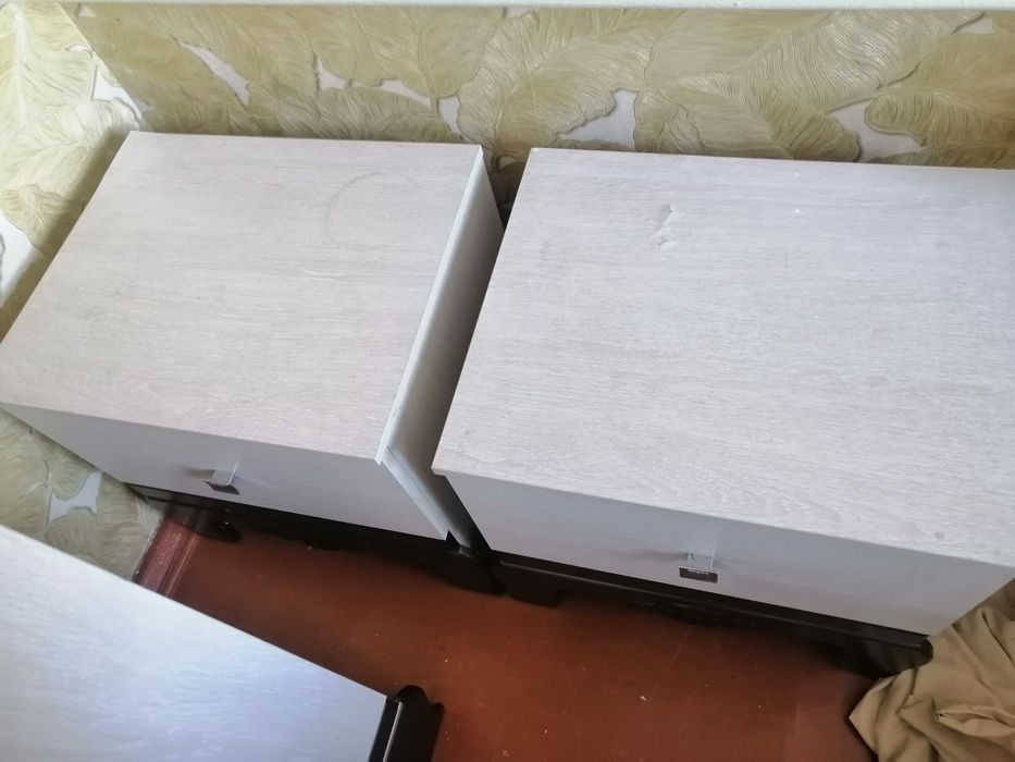 Гарнитур в хорошым состояние