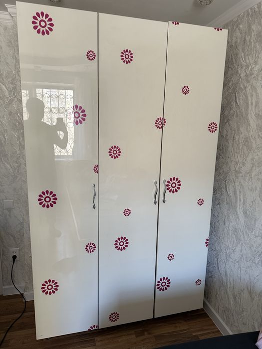 Продам шкаф 3 дверный