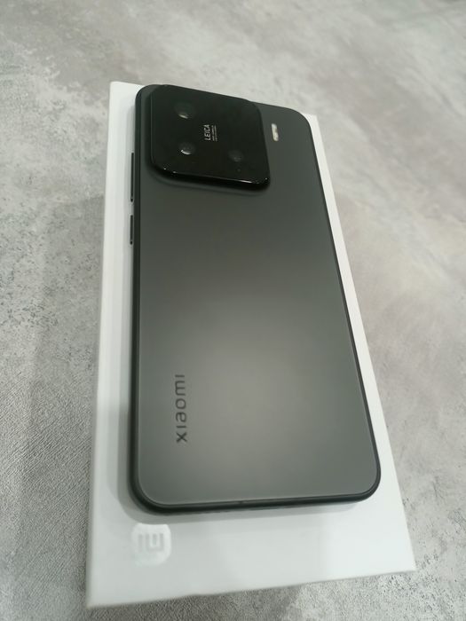 Xiaomi 15 в идеальном состоянии