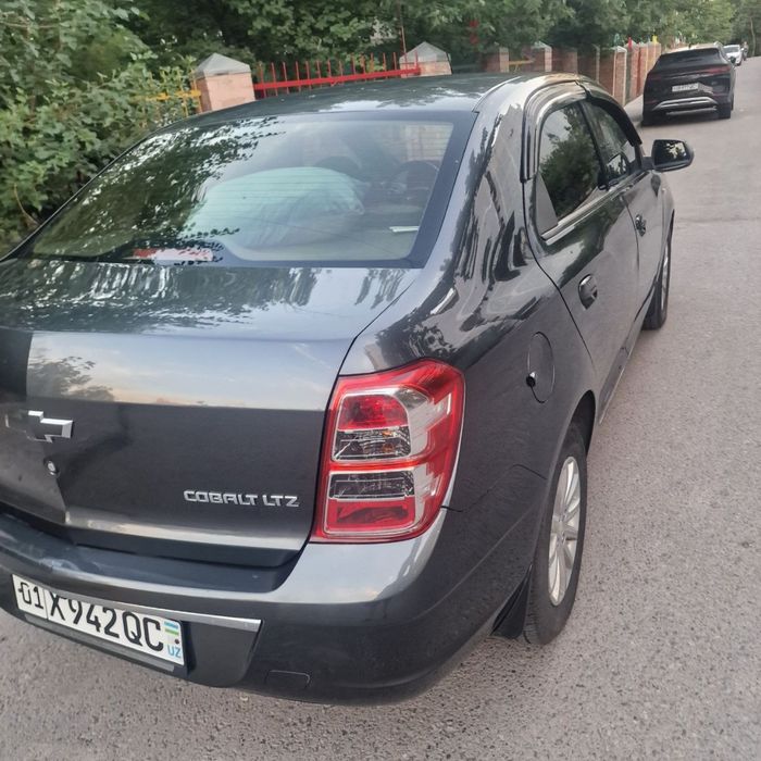 Cobalt 2019 mokri asfalt