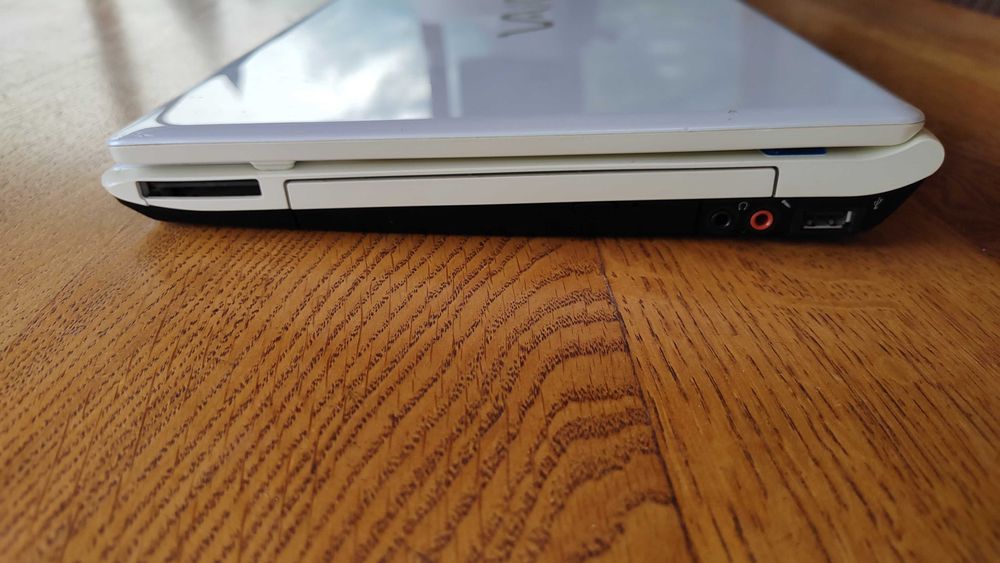 Laptop Sony Vaio 14 inch VPCCW1S1E (PCG-61111M)