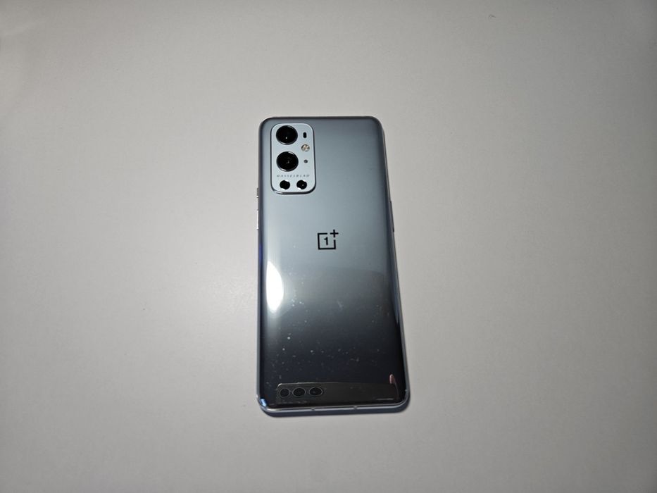 OnePlus 9Pro 5G + слушалки Sony + Huawei Watch GT2 42 мм.