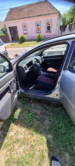 Dezmembrez opel Vectra c 1,9 150 cp 2005. Cutie automată defectă.