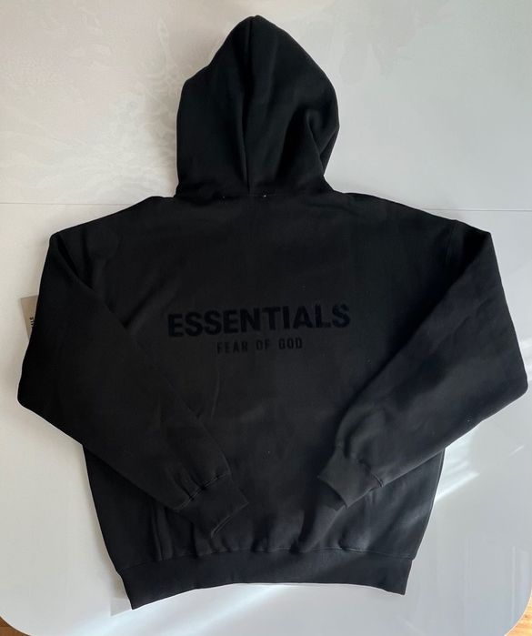 Памучен Essentials черен сет- суичер и панталон. Размери S и M.