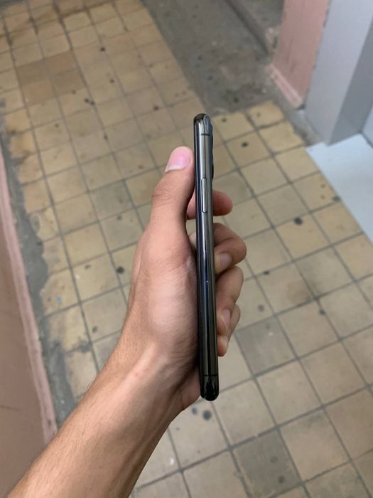 Iphone 11 pro qora