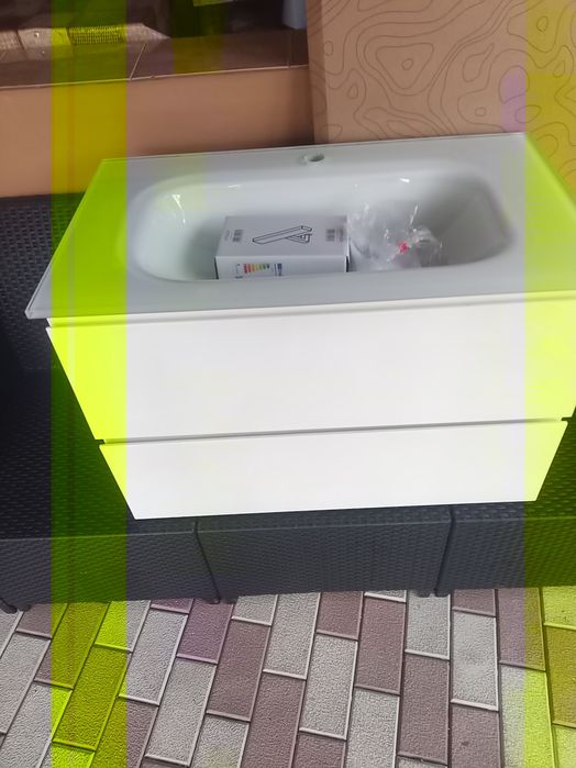 Chiuveta baie si oglinda