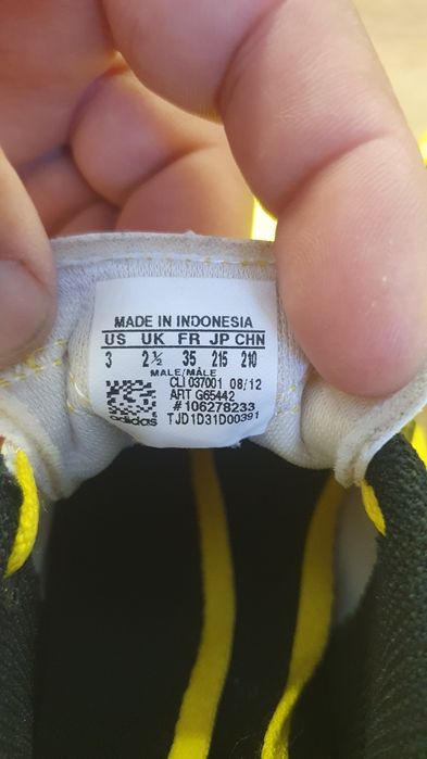 Футболни бутони Adidas F5 ,нови 34 номер