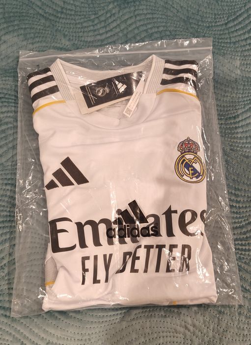Футболен екип на Реал Мадрид, размер М, Винисиус
