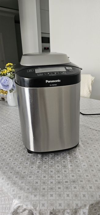 Продам хлебопечка.