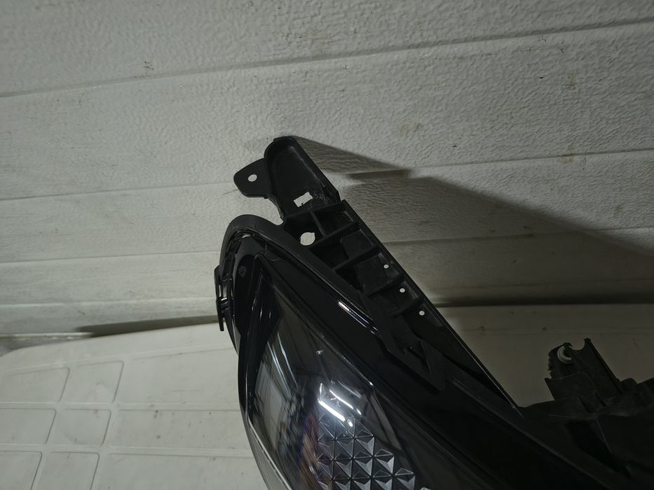 Far dreapta clio 5 facelift cod 260103507R