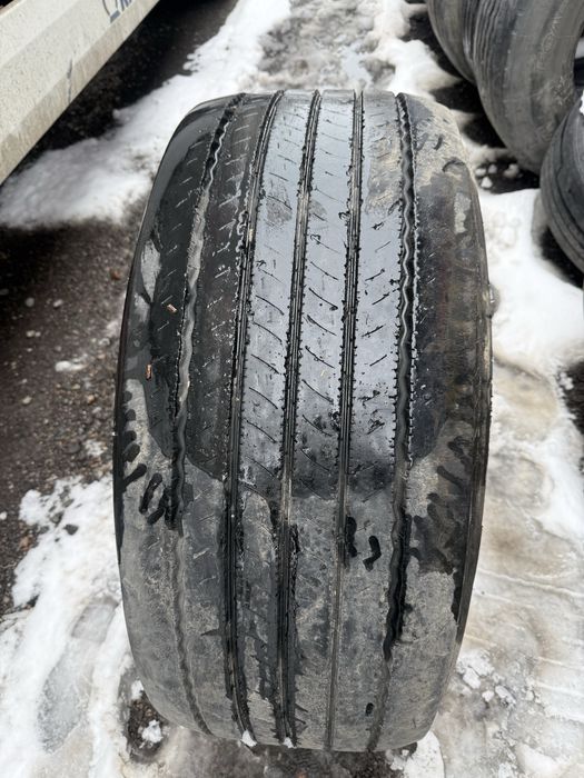 Продам болоны , шины , резина .