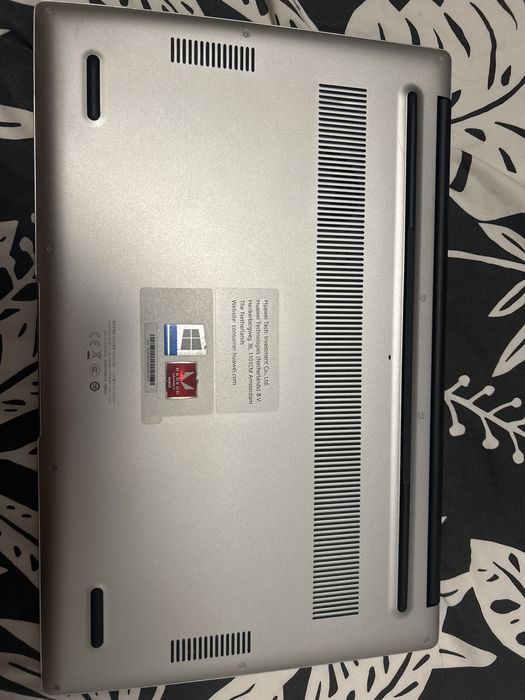 VAND LAPTOP     Huawei MateBook D15 Ryzen 5 – Stare foarte bună