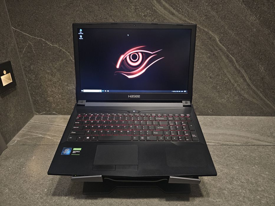 12и Ядерный Игравой Ноутбук (core i7-8th Gen/GTX1060/16ОЗУ)