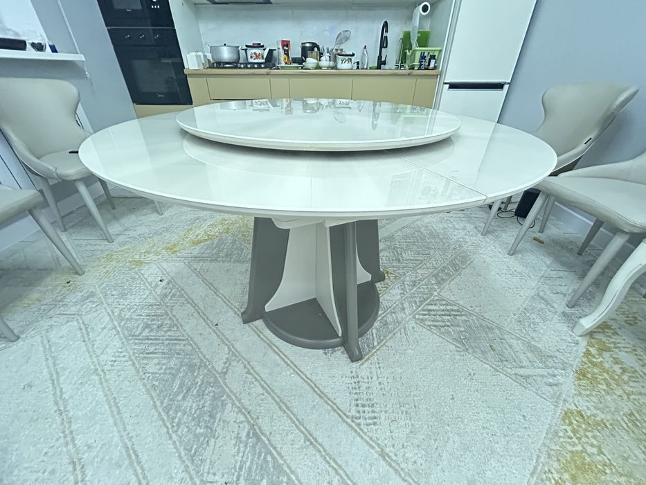 Стол сатылады Декабрь айында алдым