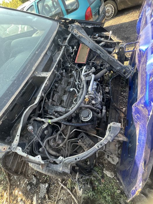 Toyota Corolla Verso НА ЧАСТИ