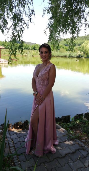 Rochie din tafta și dantelă