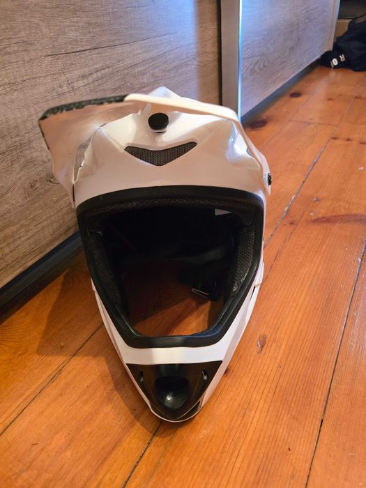 Продается моточерепаха и шлем