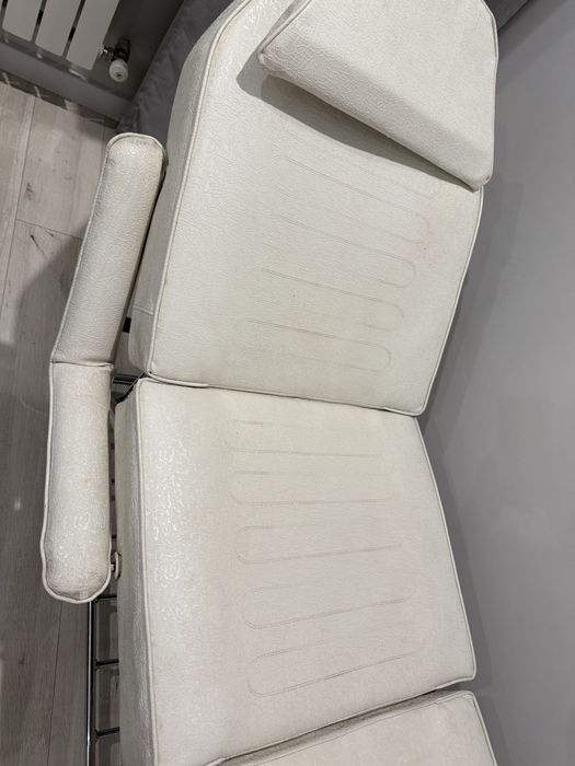Продам кушетку для косметолога