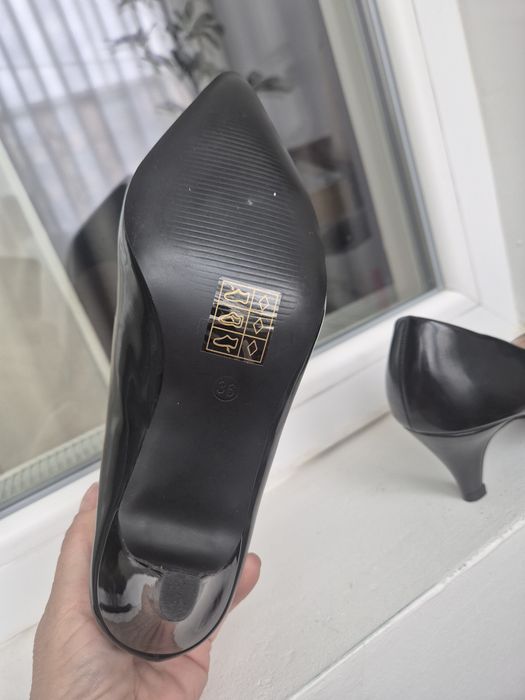 Pantofi dama noi