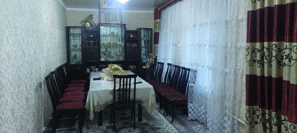 Продается дом в центре города Карши