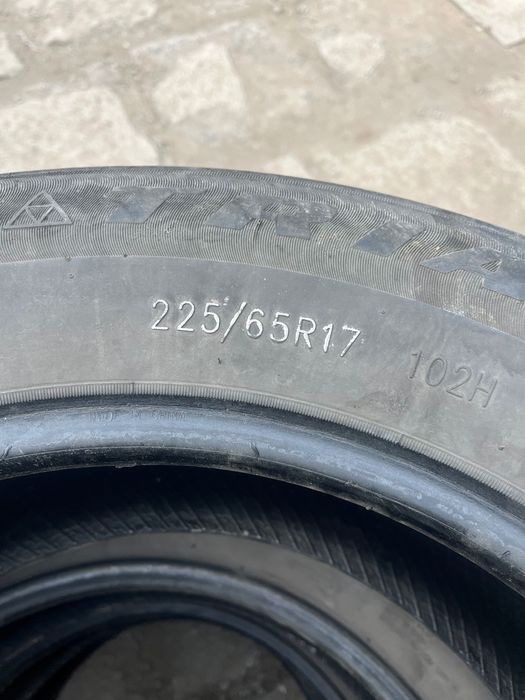 Резина triangle 225/65/17