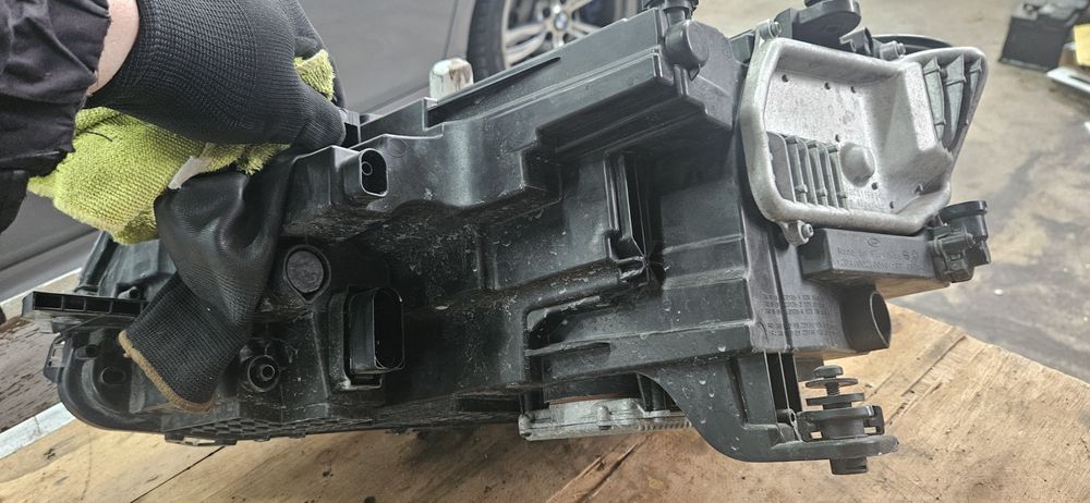 Фарове за Vw caddy след 2020г bi led