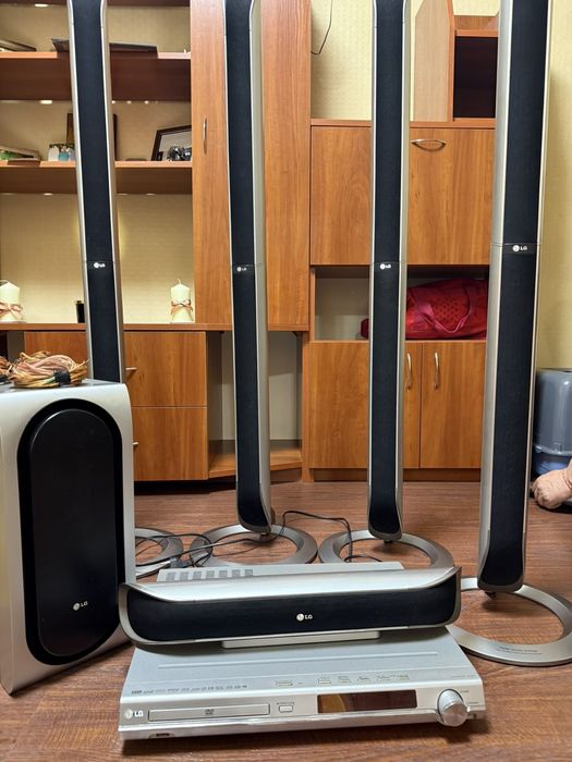 Система за домашно кино Сони.