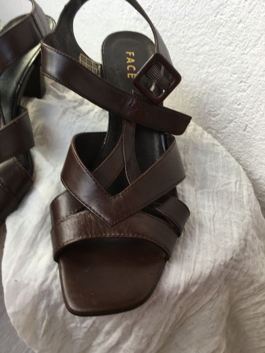 Кожени сандали, в отлично състояние, номер 39