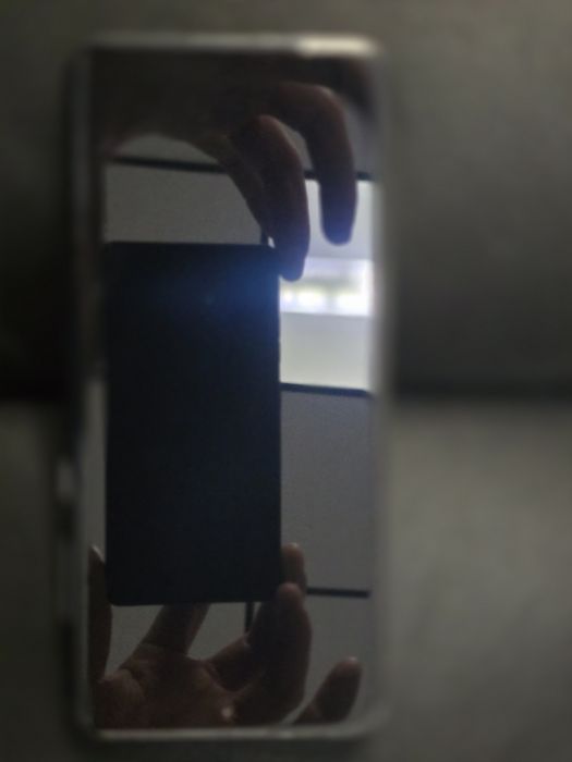 Продавам Huawei P60 PRO 256GB.