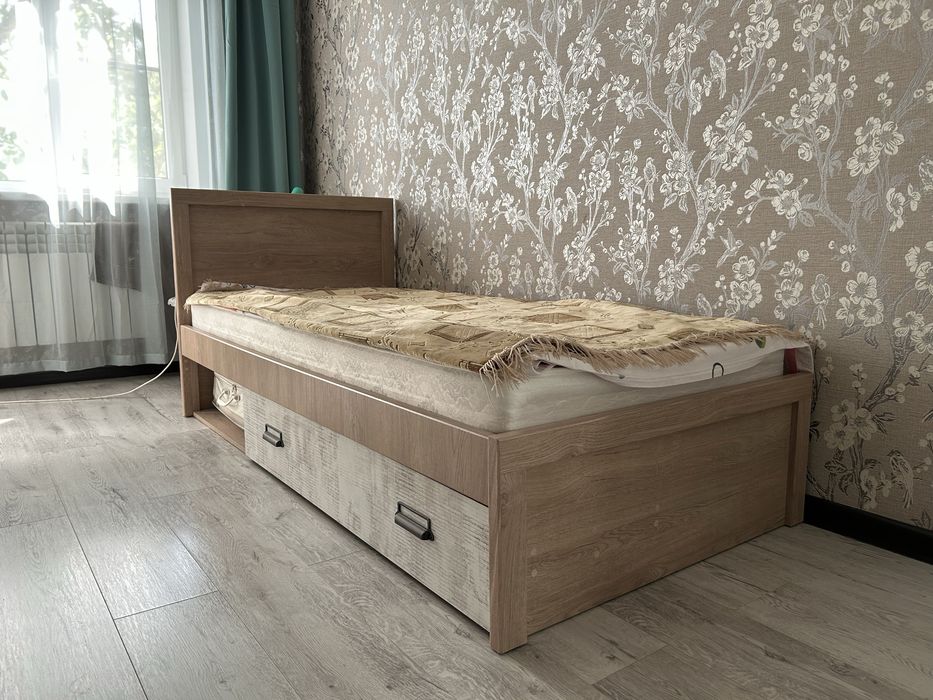 Продам шкаф и кровать