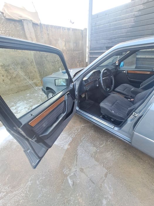 Продам мерс 124 на ходу