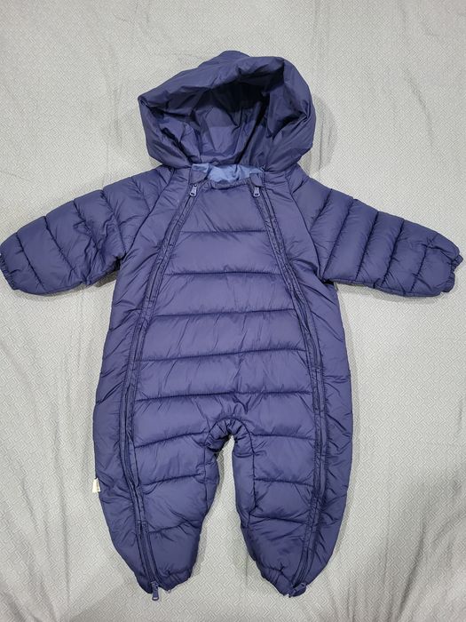 Продам димнесезонные комбинезоны.