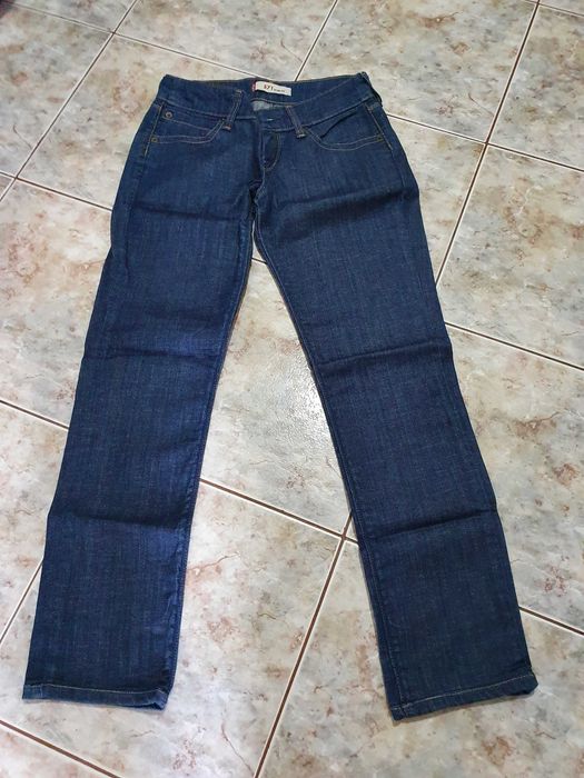 Blugi Levi s superbi