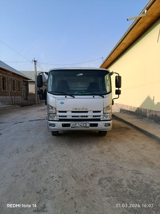 Isuzu avtobusdan terilgan mator karobka zadni mos avtobus