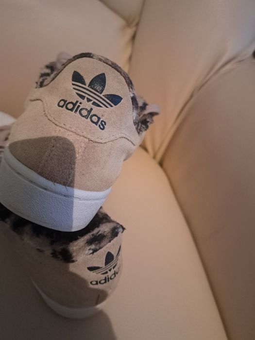 Adidas nr 41 stare impecabila