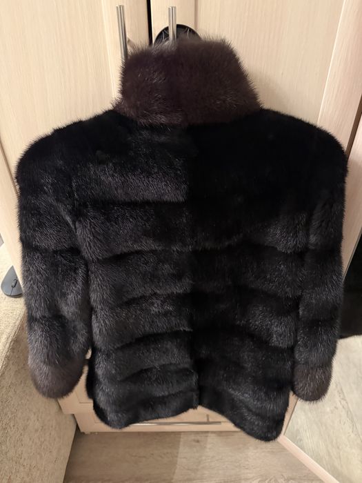 Продам норковую шубу автоледи