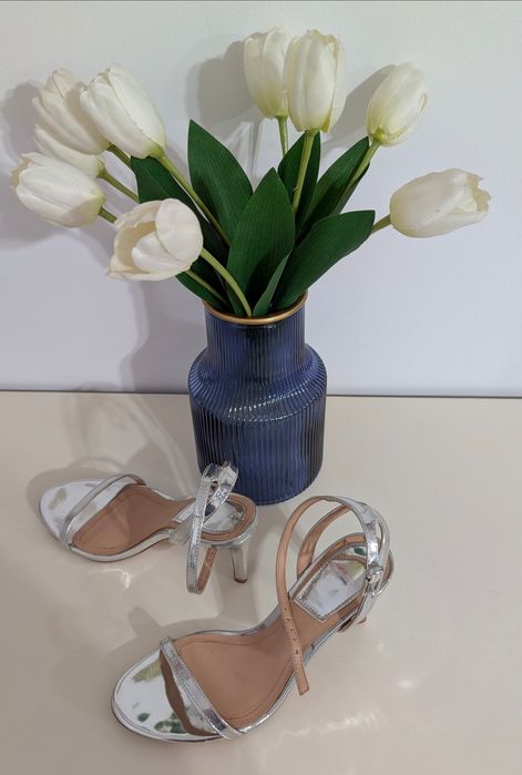 Sandale argintii cu toc subțire, Stradivarius