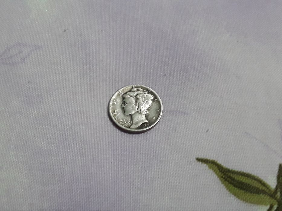 Vând Monedă One Dime din 1941