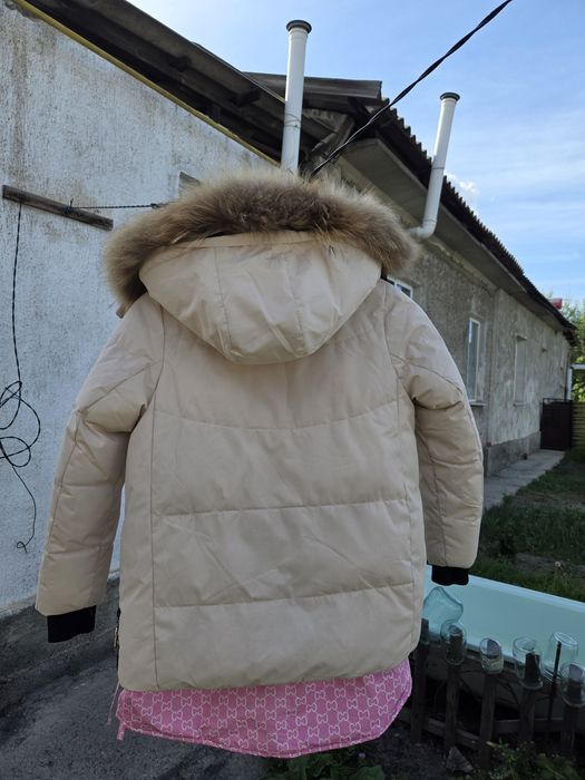Продам пуховик на девочку