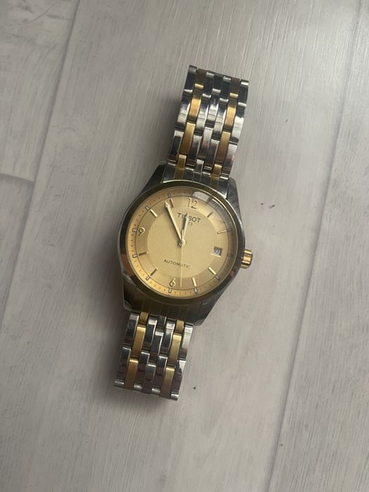 продам часы tisot в идеале
