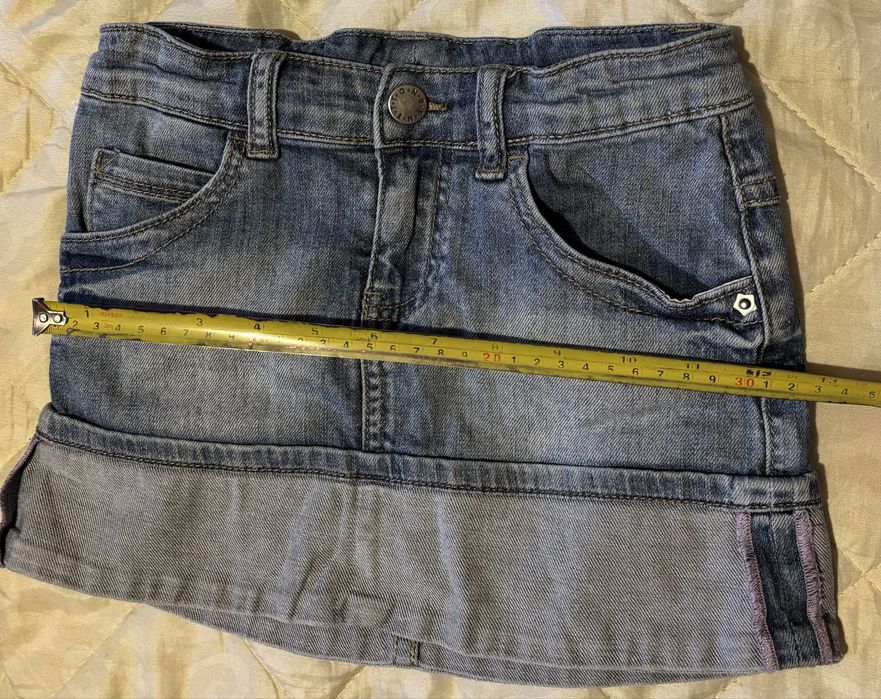 Дънкова пола Benetton 6-7 години+ 2 подарък