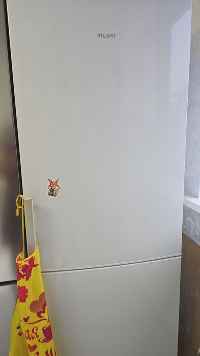 Холодильник  фирма  Атлант